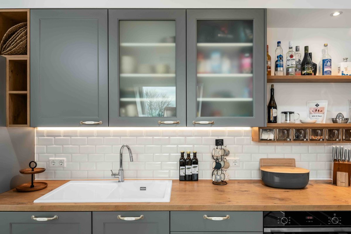 Landhausküche auf kleinen Raum Fjord Grün Classico